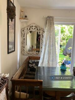 1 bedroom in a flat share to rent, Gordon Road, London, N3