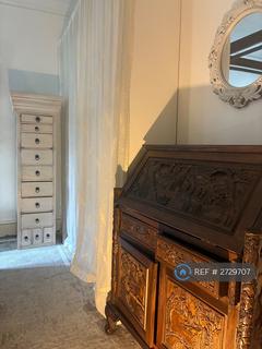 1 bedroom in a flat share to rent, Gordon Road, London, N3