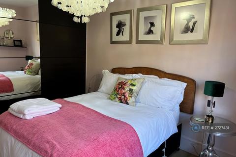 1 bedroom flat to rent, Single Month Lets Available, London, NW8