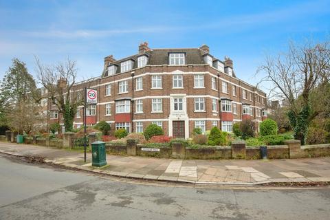 3 bedroom flat for sale, Eaton Rise, London W5