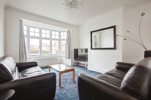 3 bedroom flat for sale, Eaton Rise, London W5