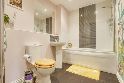undefined, Horwood Drive, Wilford NG11