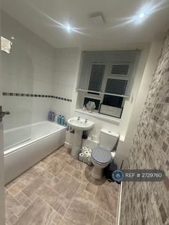2 bedroom flat to rent, Fairfield Drive, London, SW18