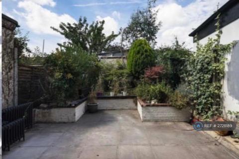2 bedroom terraced house to rent, Dames Road, East London, E7