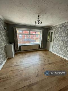 2 bedroom semi-detached house to rent, Kenyon Avenue, Oldham, OL8