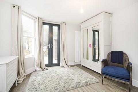 2 bedroom flat to rent, Saltram Crescent, Maida Hill, London, W9