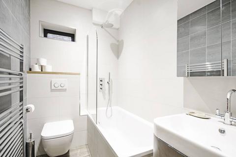 2 bedroom flat to rent, Saltram Crescent, Maida Hill, London, W9