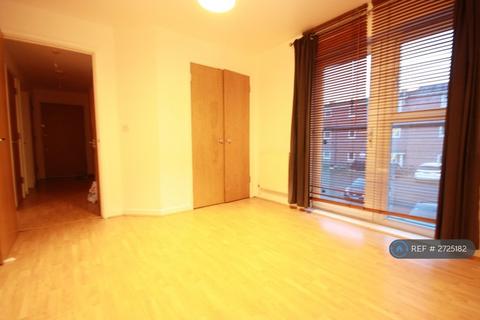 2 bedroom flat to rent, Burcher Gale Grove, London, SE15
