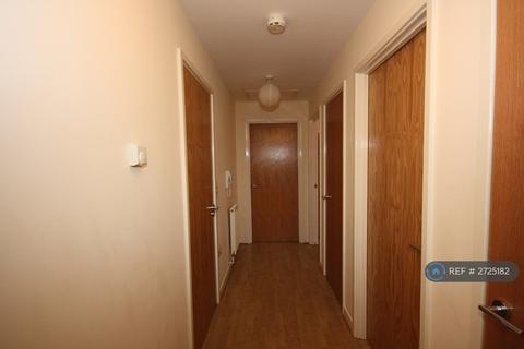 2 bedroom flat to rent, Burcher Gale Grove, London, SE15