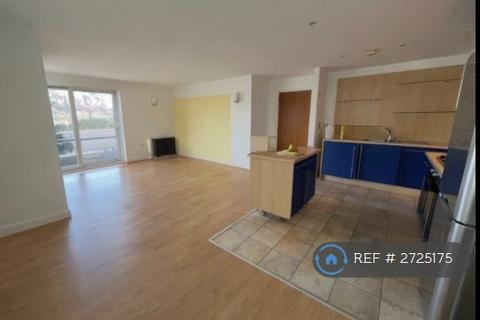 2 bedroom flat to rent, Hopton Road, London, SE18
