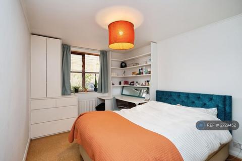 2 bedroom flat to rent, Sugar Loaf Walk, London, E2