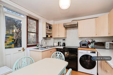 2 bedroom flat to rent, Sugar Loaf Walk, London, E2