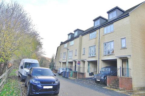 Bowbridge Wharf, Stroud, Gloucestershire, GL5