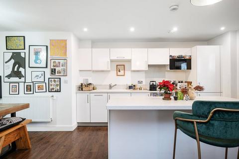 2 bedroom flat for sale, Roseberry Place, Dalston, London, E8