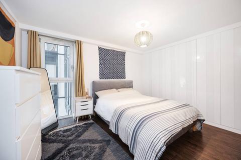 2 bedroom flat for sale, Roseberry Place, Dalston, London, E8