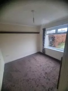3 bedroom semi-detached house to rent, Queensbury, Bradford BD13
