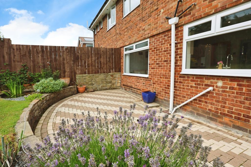 Pbox-garden-312205.JPG