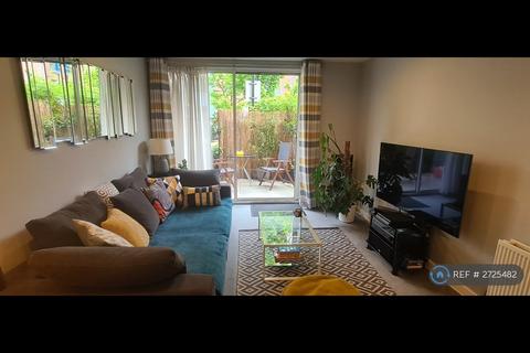 undefined, Gisbey House, Isleworth, TW7