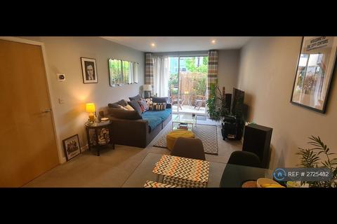 2 bedroom flat to rent, Gisbey House, Isleworth, TW7