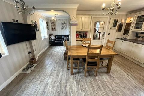 3 bedroom detached house for sale, Market Place, Whittlesey, Peterborough, Cambridgeshire, PE7 1AB