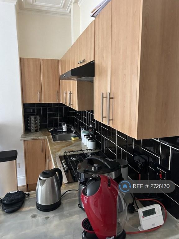 Kitchen Top With Utilities