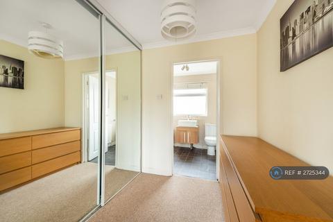1 bedroom in a house share to rent, Anderson Drive, Ashford, TW15