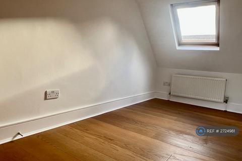 2 bedroom flat to rent, Crouch Hall Road, London, N8