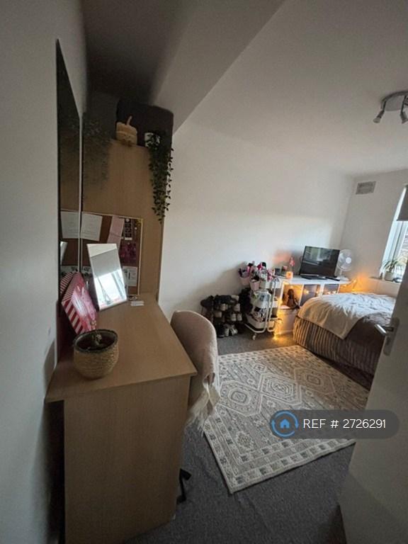 Room b