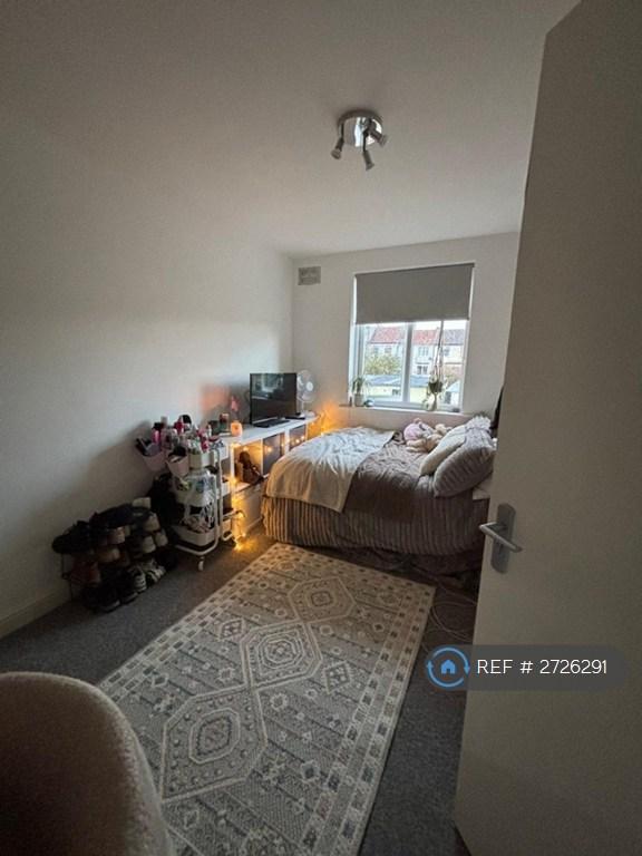 Room b