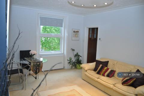 2 bedroom flat to rent, Harvard Road, London, W4