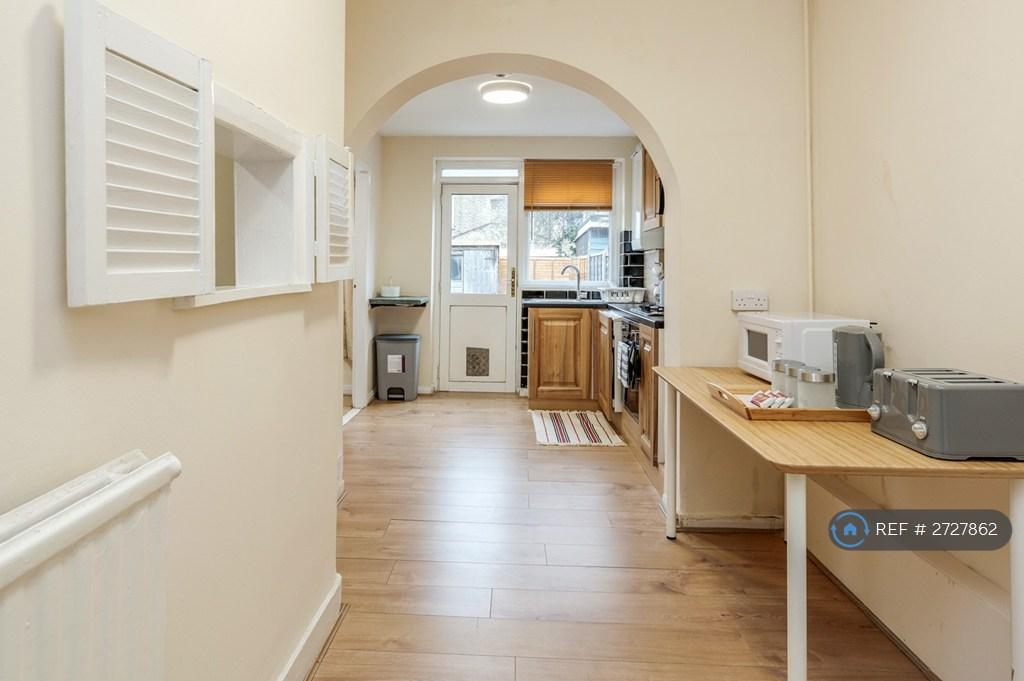 Kitchen Preparation Area