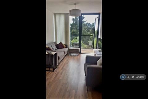 2 bedroom flat to rent, Cranston Court, London, W12
