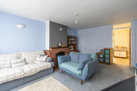 3 bedroom end of terrace house for sale, Monks Road, Netley Abbey SO31