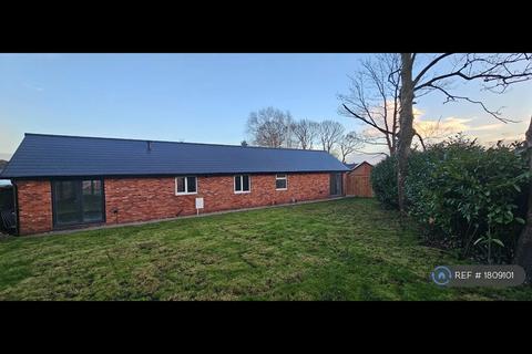 3 bedroom bungalow to rent, Redhill Road, Arnold, NG5