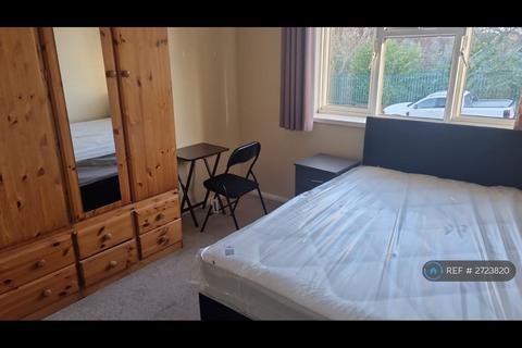 1 bedroom in a house share to rent, Brennand Road, Oldbury, B68