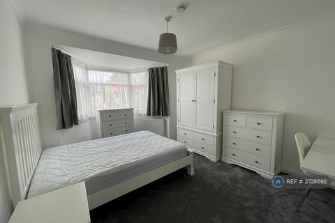 undefined, Cotswold Close, Uxbridge, UB8
