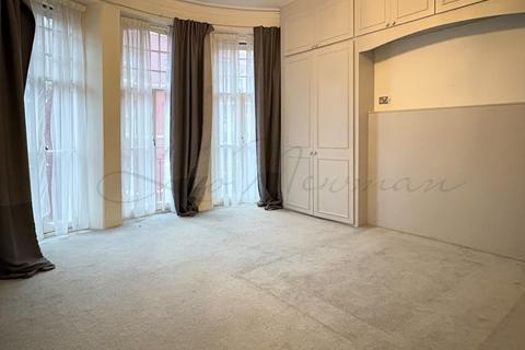 4 bedroom flat to rent, Hyde Park Mansions, Marylebone, NW1
