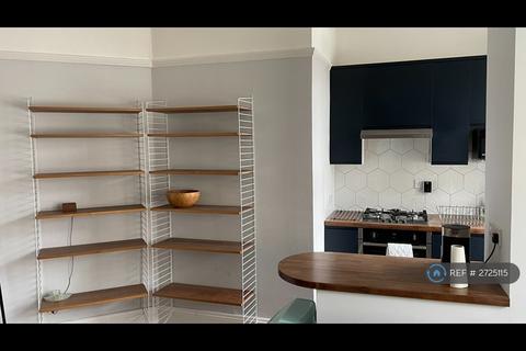 1 bedroom flat to rent, Barton Road, London, W14