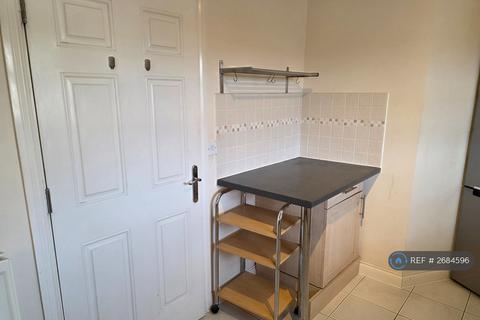 undefined, Crispin Way, Uxbridge, UB8