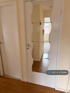 undefined, Shoreham Close, Croydon, CR0