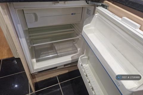2 bedroom flat to rent, Isle Of Dogs, London, E14