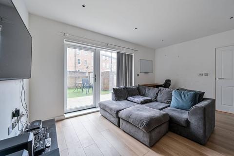 2 bedroom maisonette for sale, Woolwich New Road, Woolwich, London, SE18