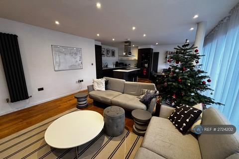 2 bedroom flat to rent, Queens Row, London, SE17