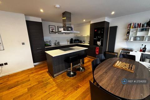 2 bedroom flat to rent, Queens Row, London, SE17