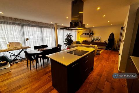 2 bedroom flat to rent, Queens Row, London, SE17