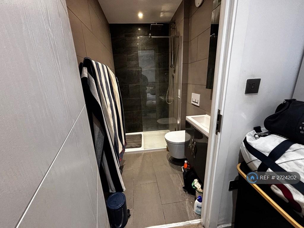 Bedroom 1 Ensuite