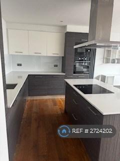 undefined, Queens Row, London, SE17