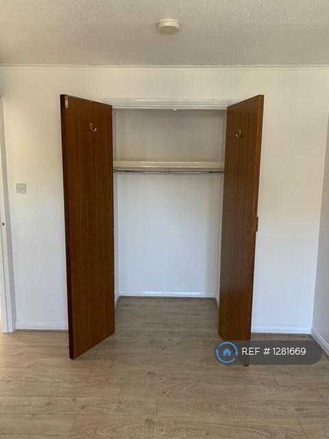 Bedroom 1 Wardrobe