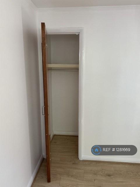 Bedroom 2 Wardrobe