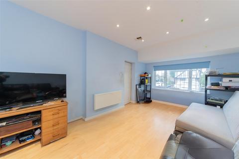 4 bedroom detached house for sale, Kings Drive, Edgware